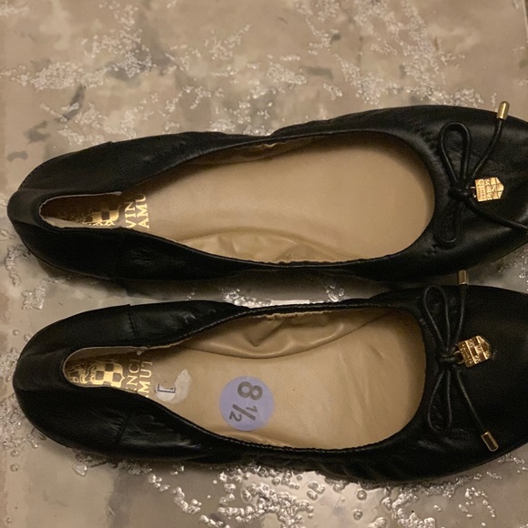 Vince Camuto flats Black 8 1/2 NWT - Picture 3 of 4